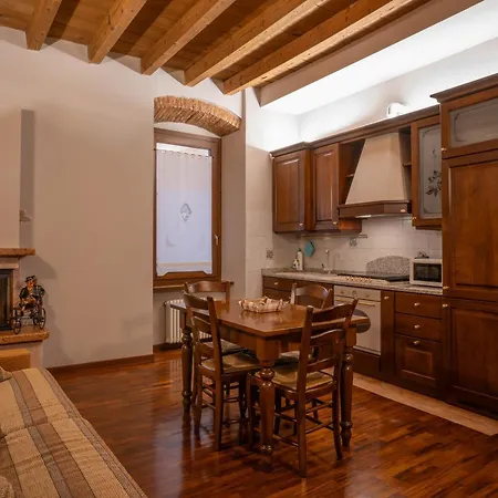 Napule...e Apartamento *