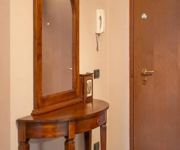 Napule...e Apartamento